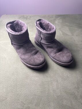 UGG Short Shearling Boots - grey 7